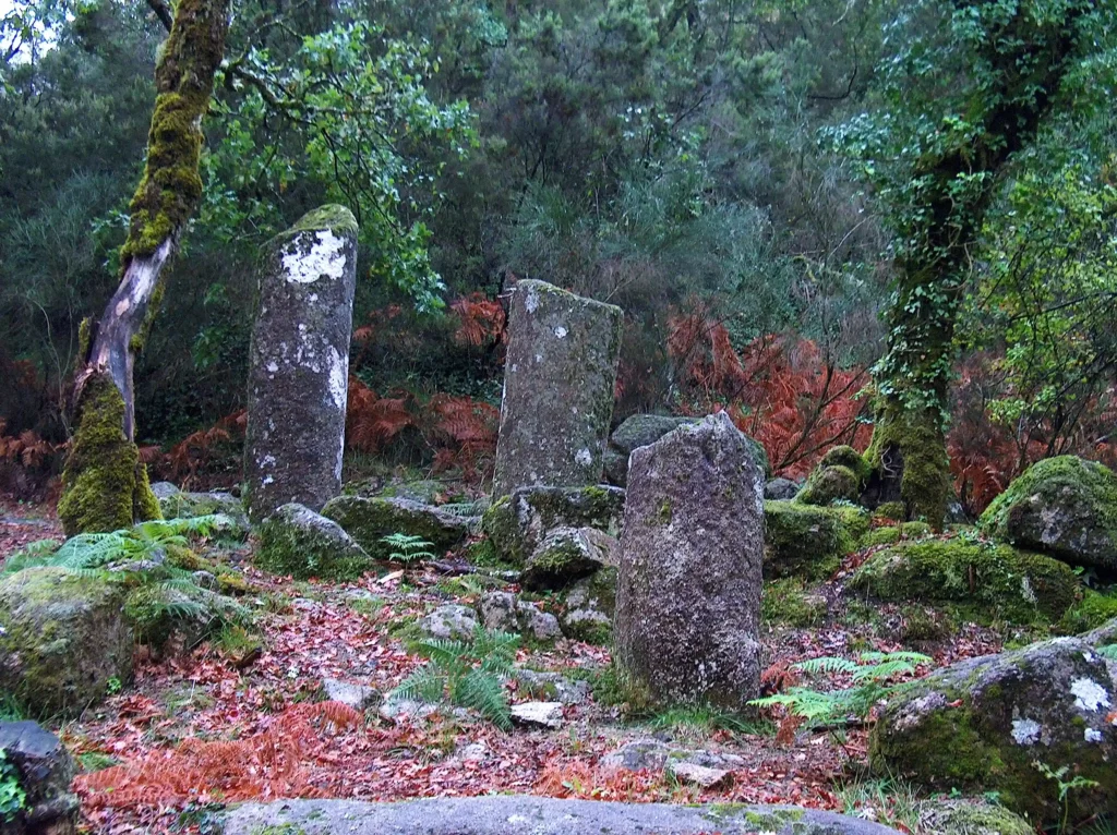 Photographie de la voie romaine de la Geira Romana, dans le parc naturel national du Peneda-Gerês au Portugal.